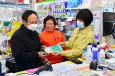장성 군부대·주민, 약국 인력 지원