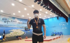 보성군청 박행주 ‘금빛 바벨’ 번쩍