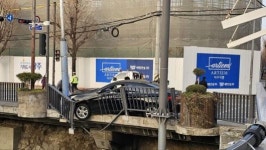 광주대교 인근서 차량 추돌사고…안전펜스 파손