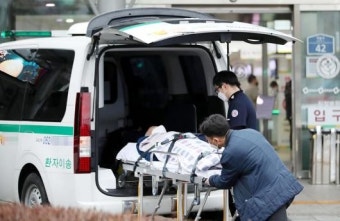 전공의 집단사직…입원 환자 전원