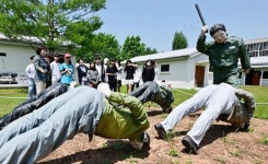 “5월 정신 배우러 왔어요”