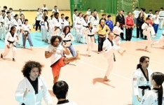 “한국 태권도 배우러 왔어요”