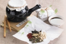 자연과건강, 무릎 관절에 좋은 음식 및 영양제, 약초 효능 가이드 공개