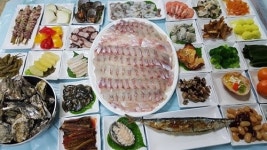 여수 맛집 용궁횟집, 제철 신선한 활어회와 해산물 한 상 선봬
