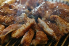 춘천 숯불닭갈비 맛집 강산숯불닭갈비, 직접 농사한 쌈채소 제공