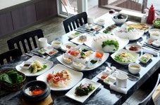 제주도 서귀포 중문 맛집 대포횟집, 신선한 활어회와 다양한 곁들임 메뉴 제공