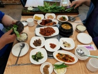 의왕맛집 수라청 싱싱한 재료 기반한 오리쌈밥 제공