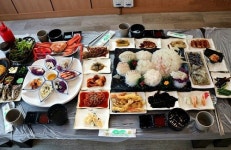 강릉 주문진 맛집 다물선 횟집 정갈한 스끼다시 메뉴와 신선한 활어회 제공