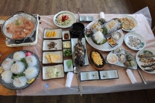 안면도맛집 털보선장횟집, 무더위에 지친 몸 영양회복 위한 대하 요리 제공