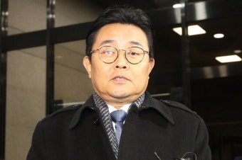 정무수석 적임자 잇단 고사...靑, 내·외부인사 물색