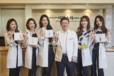 걸그룹 워너비, 울트라브이·더마스터클리닉 모델 발탁
