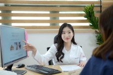 환절기철 찾아오는 여드름, 피부과 한의원에서 말하는 흉터 자국 치료법에 대하여 