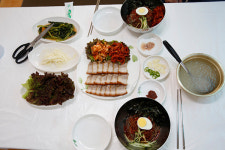 속초 막국수 맛집 김삿갓막국수, 직접 뽑은 막국수에 명태회, 수육도 함께 즐길 수 있어