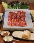 국내산 숙성생고기로 최고의 맛 제공하는 광교맛집 돈미가, 고추장삼겹살 할인행사로 인기