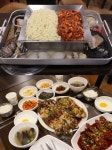 강릉 주문진 맛집 영진댁, 해산물 가득한 대왕철판을 강원도 여행과 함께 즐길 수 있어