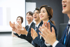 [2030재테크]   새내기 직장인 위한 청년내일채움공제   참여조건 및 중도해지까지…티끌모아 목돈받자,