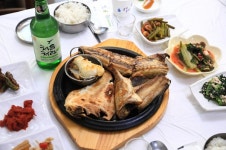 속초 현지인 맛집, 영철네생선구이맛집 주목받는 이유는?