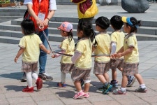 유치원 및 초중고 학생 작년보다 17만여명↓...학교 수도 첫 감소
