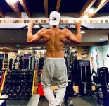 괴팍한 5형제 황치열, 나이 38세 근육부자 섹시 뒤태...김종국과 자린고비(?) 케미
