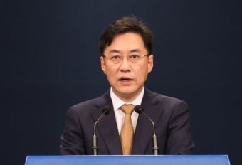 문 대통령, 국민소통수석에 정만호·사회수석에 윤창렬 내정