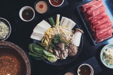 옥소반, 얼큰한 국물로 여름 공략…신메뉴 샤브샤브와 고급 후식 서비스 동시 강화