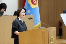 추미애, 홍기원 의원 법안 직격 비판…검찰 개혁 논란 심화
