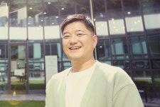 방배숲환경도서관 관장 강경신 ① / 자연과 사람을 책으로 연결하면…
