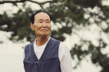 [진도민,속으로] 망자를 좋은 곳으로 보내야 허니, 결코 악의 없이 살려고 / 진도씻김굿 예능보유자 박병원