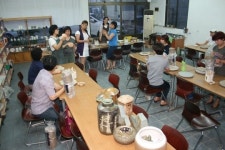 동홍동주민자치센터. 도예교실 개강