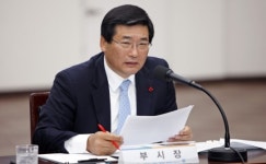 박재철 부시장 각 부서별 현안사항은 올해안에 정리할 것
