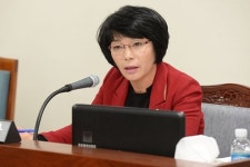 장례식장 앞 산후조리원?...가뜩이나 적자인데
