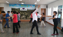 제주시 서부보건소, 어르신 댄스동호회 운영 활기