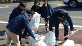 제주개발공사삼다수봉사대, 교래리 마을과 봄맞이 환경정화 활동