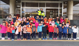 제주동부경찰서, 견학 어린이 대상 누리폴리 교통안전교육 실시