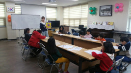 반딧불이 작은도서관, 초등생 학습멘토링 운영