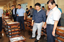 한림읍 찾은 원희룡 지사...축산악취 대책 마련할 것