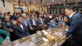 예래동 찾은 원희룡 예래휴양단지, 주민들과 대책 마련할 것