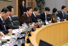 정부, 강정마을 구상권 소송 철회...1년9개월만에 일단락