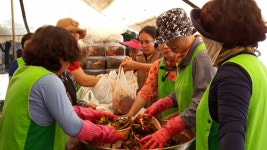 중문농협 농가주부모임, 사랑의 김치 나눔행사