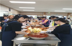 화북동지역사회보장협의체, 제주동중과  함께하는 사랑의 김치 담그기