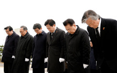 제주 각급 기관장,충혼묘지.4.3평화공원 등 신년 참배