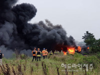[2보] 제주, 화북2동 타이어 가게 창고 화재...1시간 30분만에 초진
