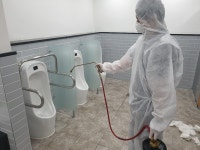 용담2동통장협의회, 코로나19감염 예방 공중화장실 등 방역 활동