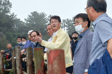 김태엽 서귀포시장, 중문색달해변 코로나19 방역 점검