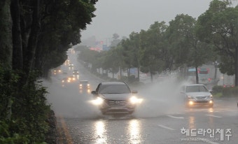 [날씨] 제주도 호우특보 확대...시간당 30mm 이상 폭우