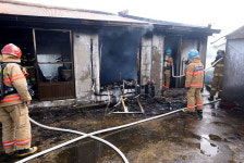 제주, 대정서 주택 화재...주민이 80대 노부부 구조