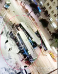 제주 고산동산의 기적...빙판길 미끄러지는 버스 막아낸 시민들