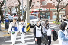 한라중학교, 코로나19 극복 키트 120상자 기탁