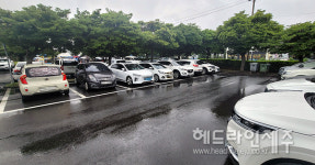 오라근로자대기소 | 제주, 코로나19 진단검사 폭증...보건소 늘어선 '대기 행렬'