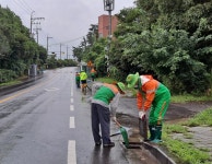 아라동·지역자율방재단, 태풍 복구 집수구 퇴적물 등 정비